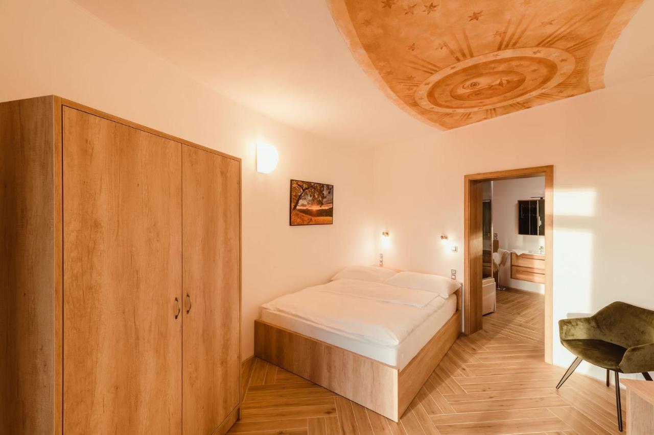 Hotel Dymnik Rumburk Eksteriør billede
